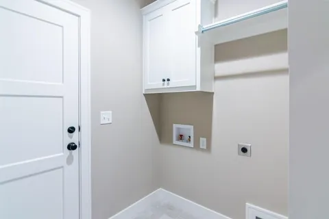 $470,000 | 16729 Pinehurst Drive, Basehor, KS 66007