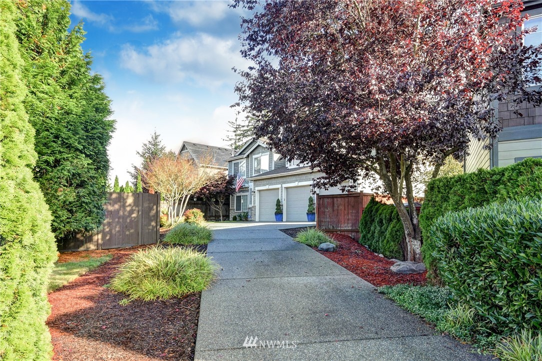 4107 163rd Place Southeast Bothell, WA 98012 - Photo 2 of 27 Gallery Image 2