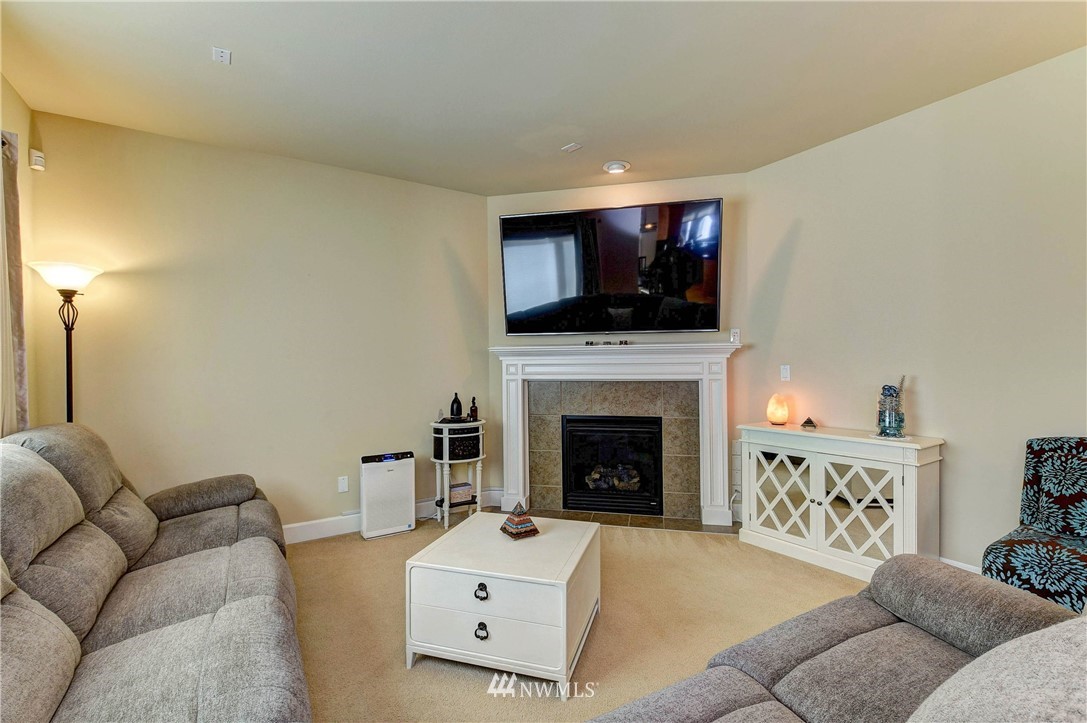 4107 163rd Place Southeast Bothell, WA 98012 - Photo 12 of 27 Gallery Image 12