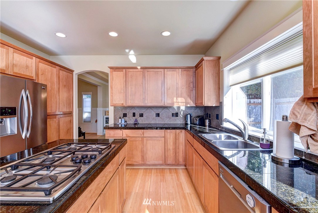 4107 163rd Place Southeast Bothell, WA 98012 - Photo 9 of 27 Gallery Image 9
