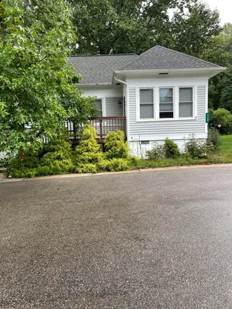 $190,000 | 7365 North Shore Drive, Unit 9, South Haven, MI 49090