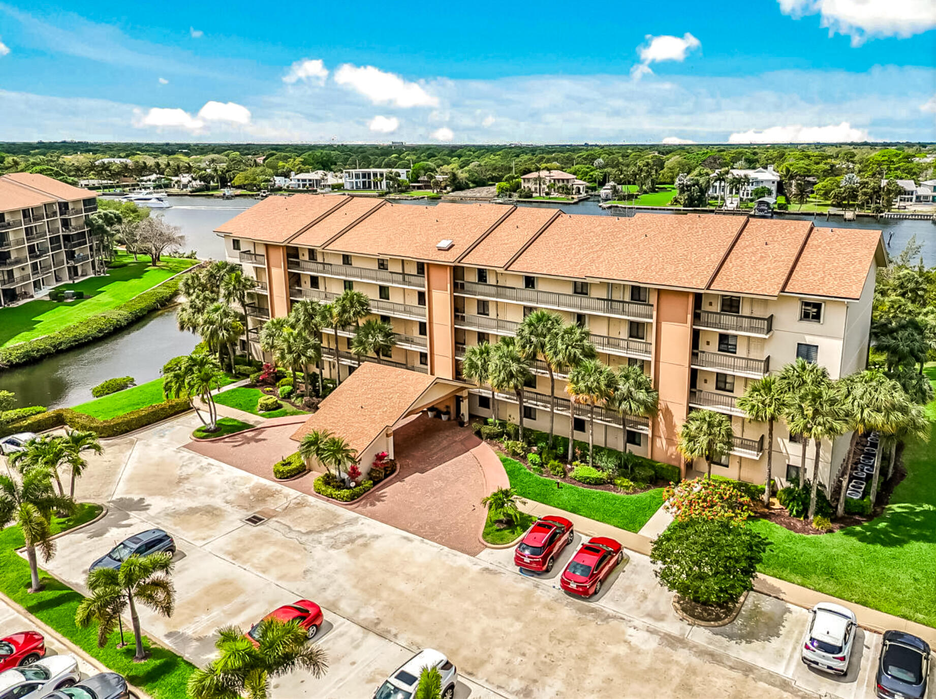 1701 Marina Isle Way, Unit 103 Jupiter, FL 33477 - Photo 7 of 46 MarinaIsleProperty1-8