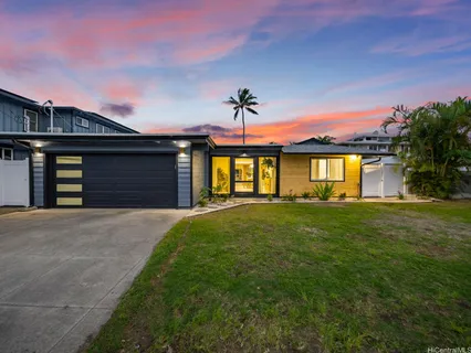 $1,790,000 | 633 Kaha Street, Kailua, HI 96734