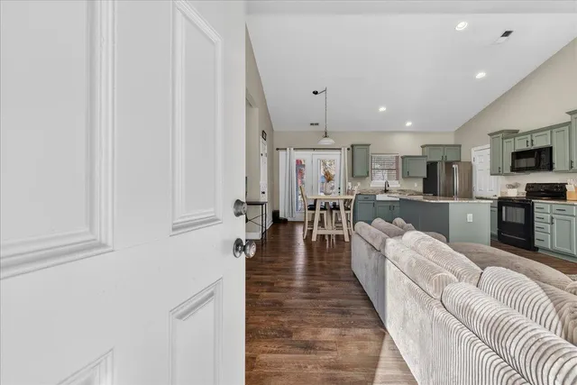 $340,000 | 124 Lodestone Court, Moncks Corner, SC 29461