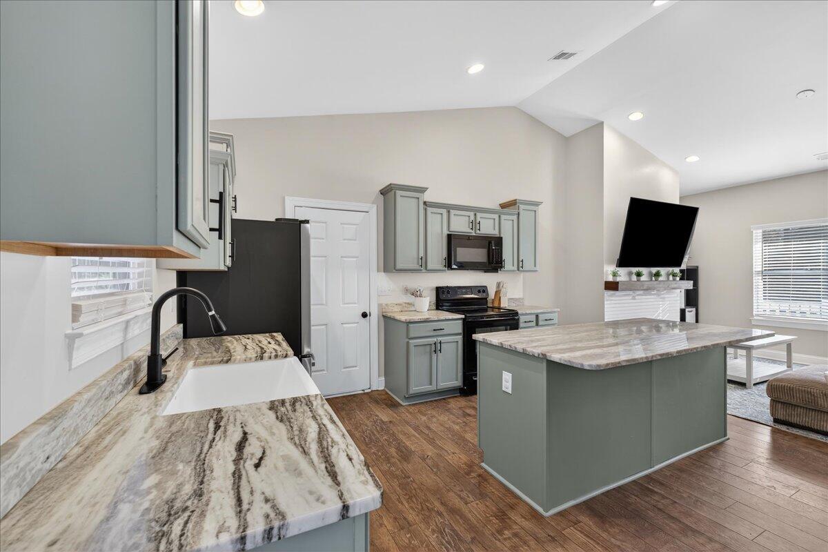 124 Lodestone Court Moncks Corner, SC 29461 - Photo 6 of 29 Kitchen