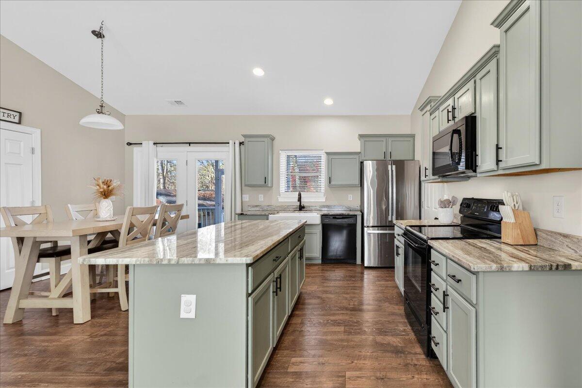 124 Lodestone Court Moncks Corner, SC 29461 - Photo 8 of 29 Kitchen