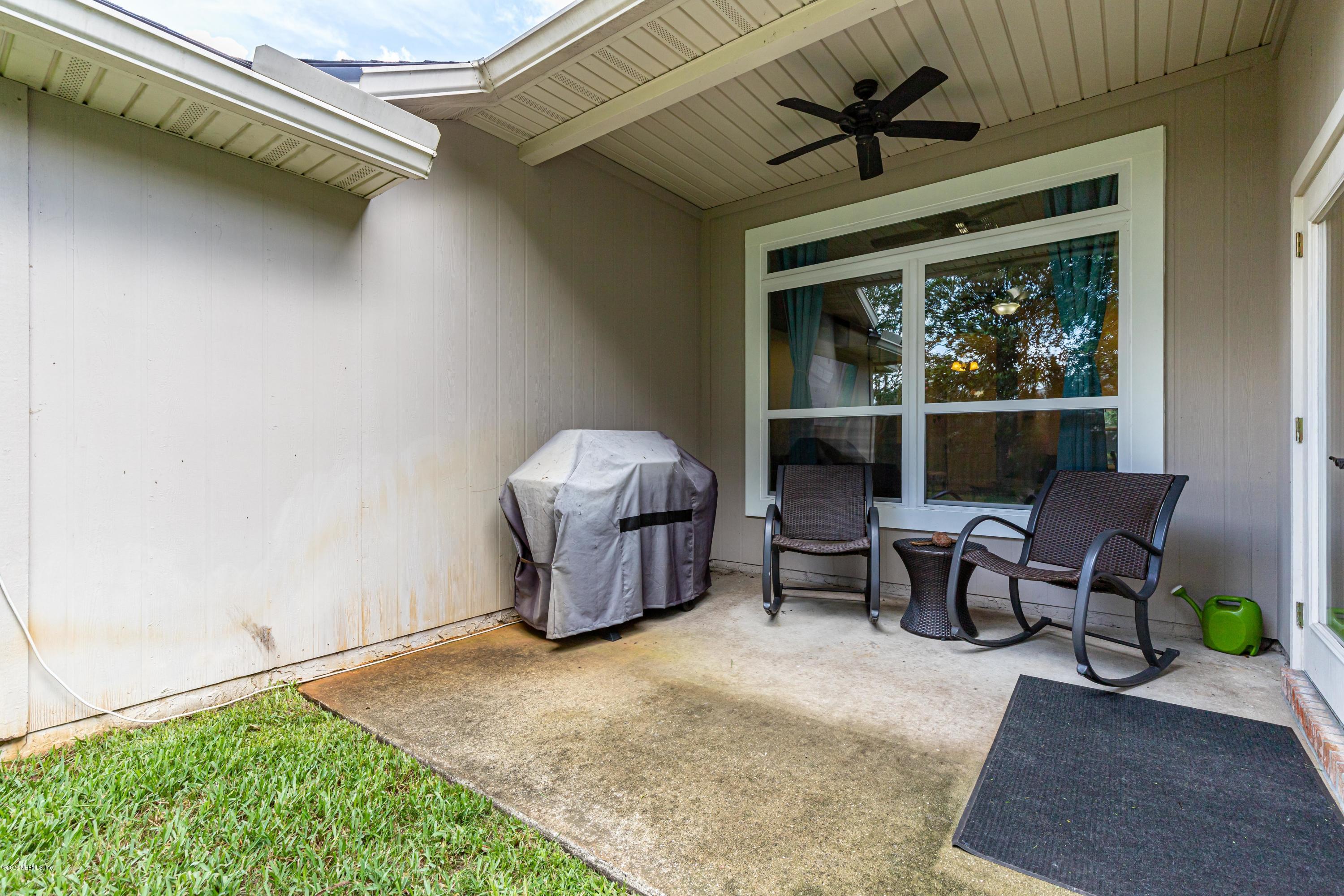 951 Silver Spring Court St. Augustine, FL 32092 - Photo 35 of 40 a living room with furniture