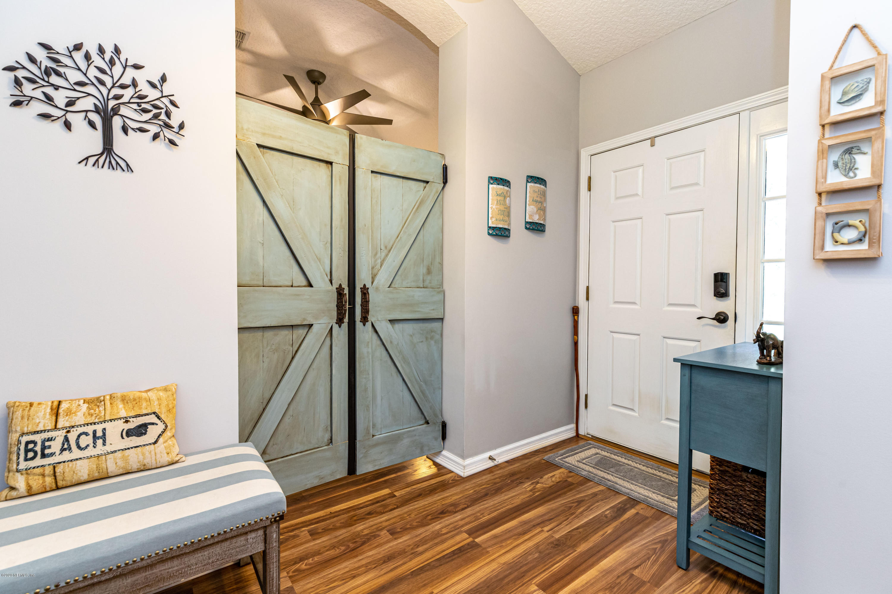 951 Silver Spring Court St. Augustine, FL 32092 - Photo 7 of 40 a view of entryway with wooden floor