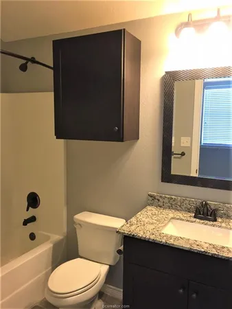 $2,300 | 301 Southwest Parkway, Unit 335, College Station, TX 77840