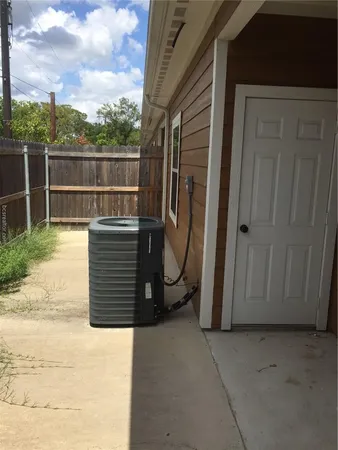 $2,300 | 301 Southwest Parkway, Unit 335, College Station, TX 77840