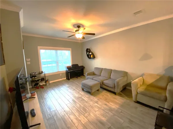 $2,300 | 301 Southwest Parkway, Unit 335, College Station, TX 77840