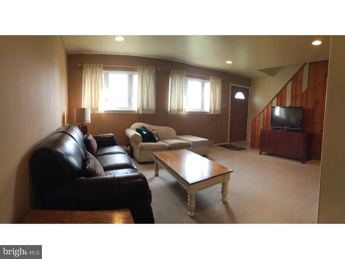 2501 Secane Road Secane, PA 19018 - Photo 12 of 25 Living Room