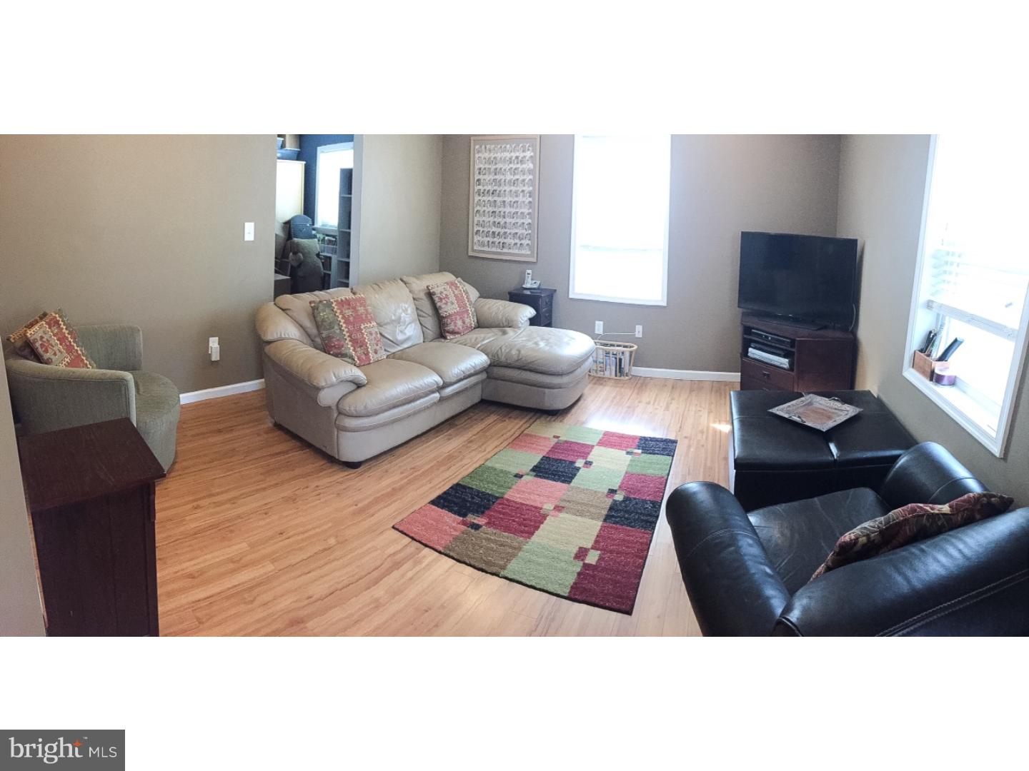 2501 Secane Road Secane, PA 19018 - Photo 6 of 25 Living Room