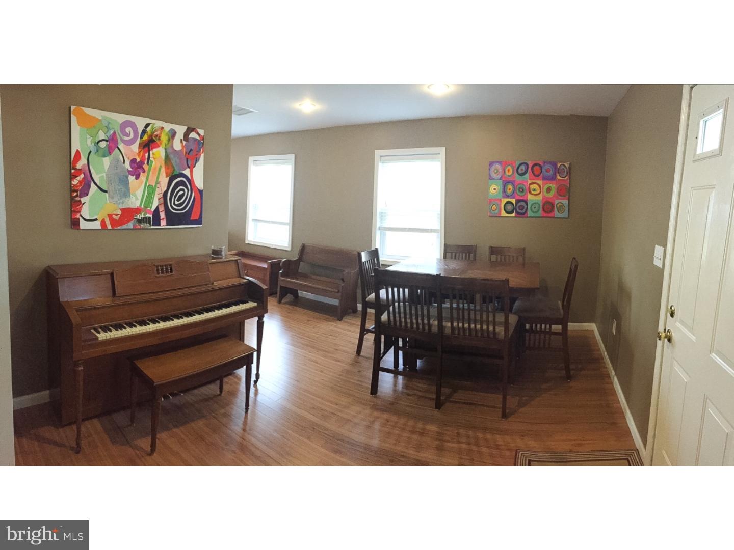 2501 Secane Road Secane, PA 19018 - Photo 9 of 25 Living Room