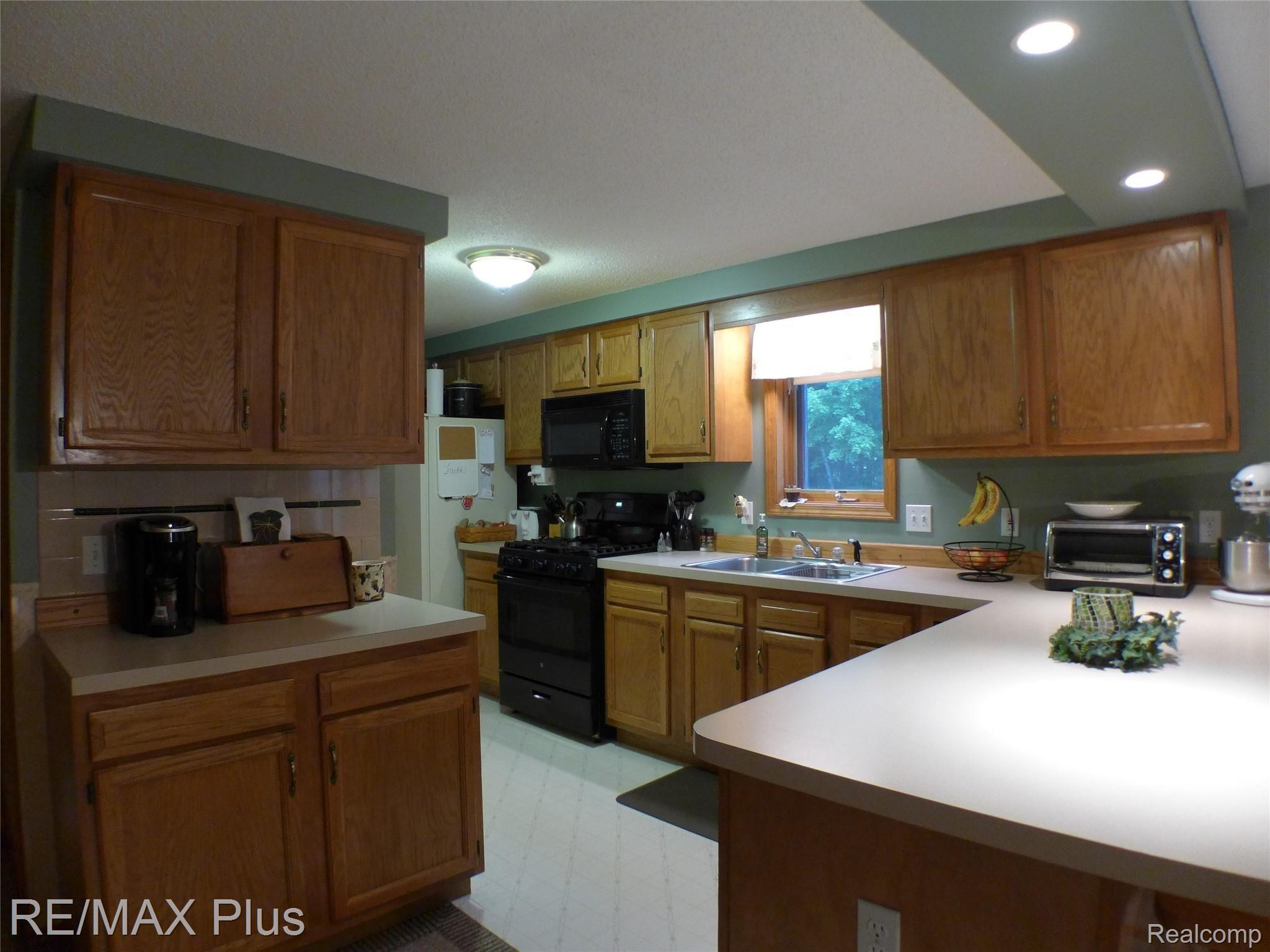 2525 East Deckerville Road Caro, MI 48723 - Photo 3 of 17 2525 deckerville 7.JPG