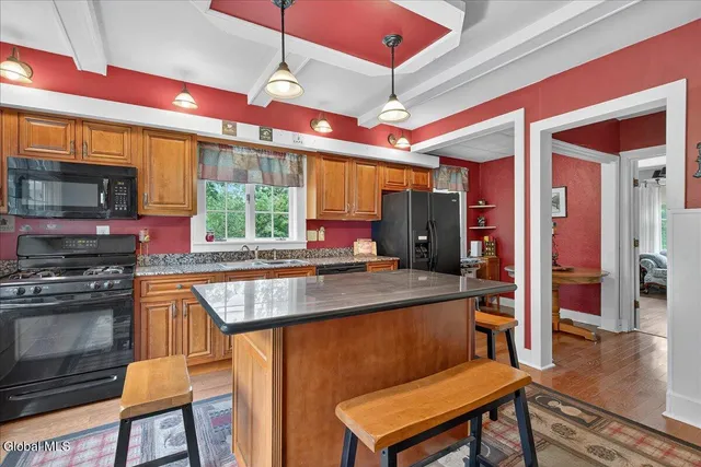 $700,000 | 2626 Troy-Schenectady Road, Niskayuna, NY 12309