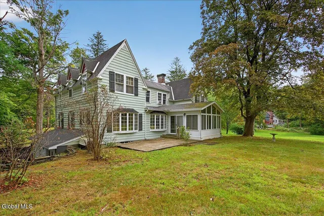 $700,000 | 2626 Troy-Schenectady Road, Niskayuna, NY 12309