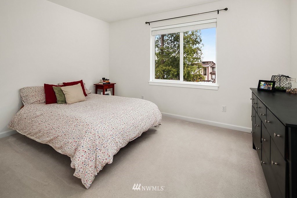 3820 219th Place Southeast Bothell, WA 98021 - Photo 14 of 23