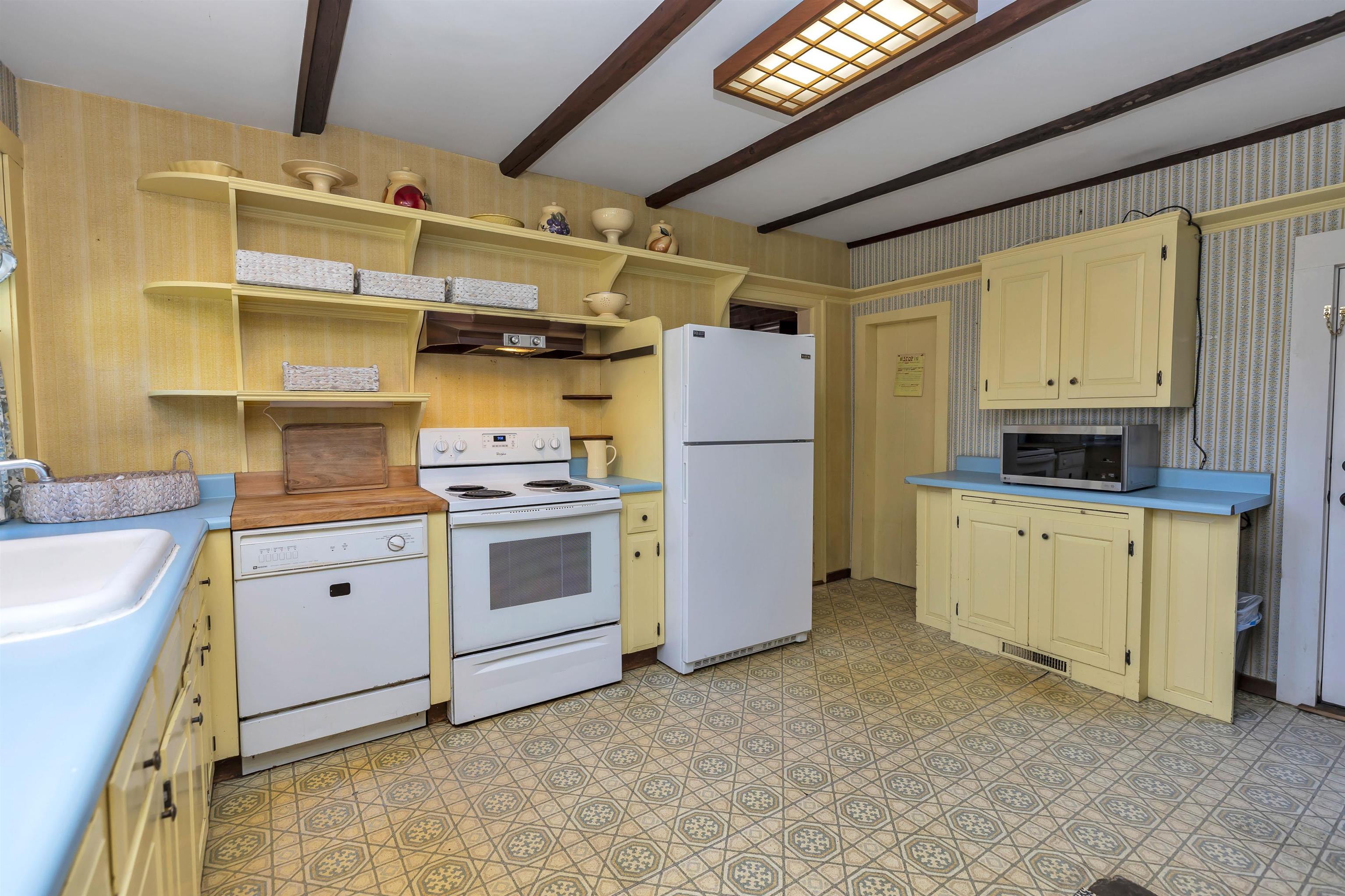 130 Hunt Road Peterborough, NH 03458 - Photo 12 of 35
