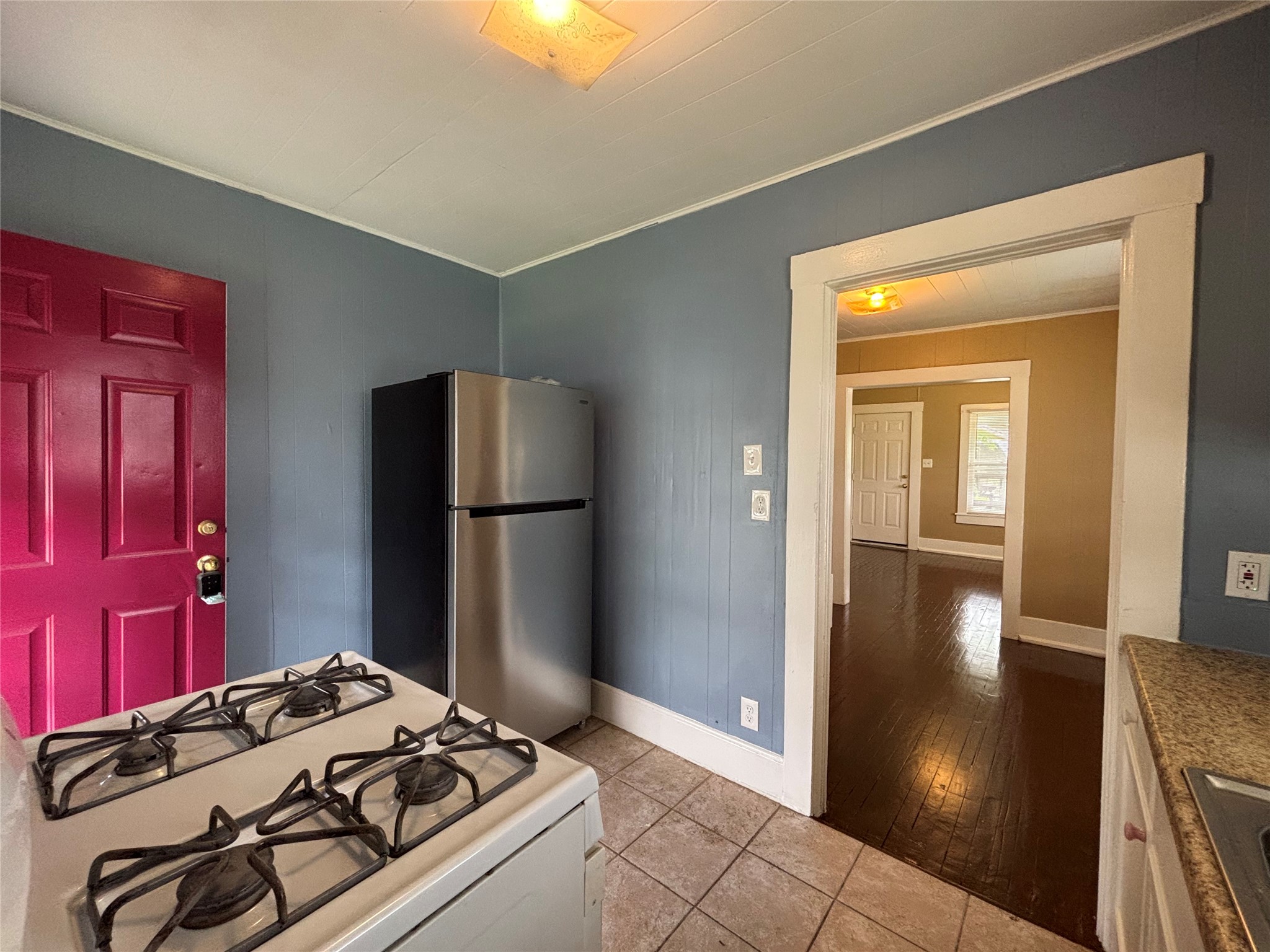 3301 Dennis Street Houston, TX 77004 - Photo 11 of 18 Kitchen (Appliances Included)