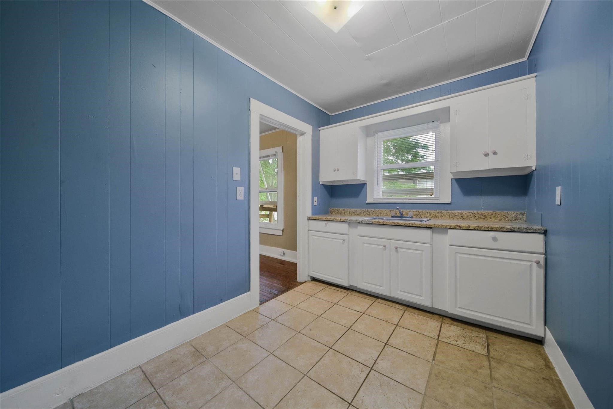 3301 Dennis Street Houston, TX 77004 - Photo 10 of 18 Kitchen (Appliances Included)