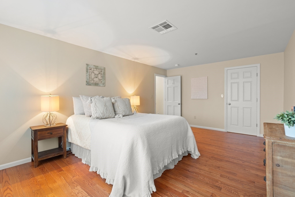 38 Dunham Road, Unit 204 Beverly, MA 01915 - Photo 10 of 27