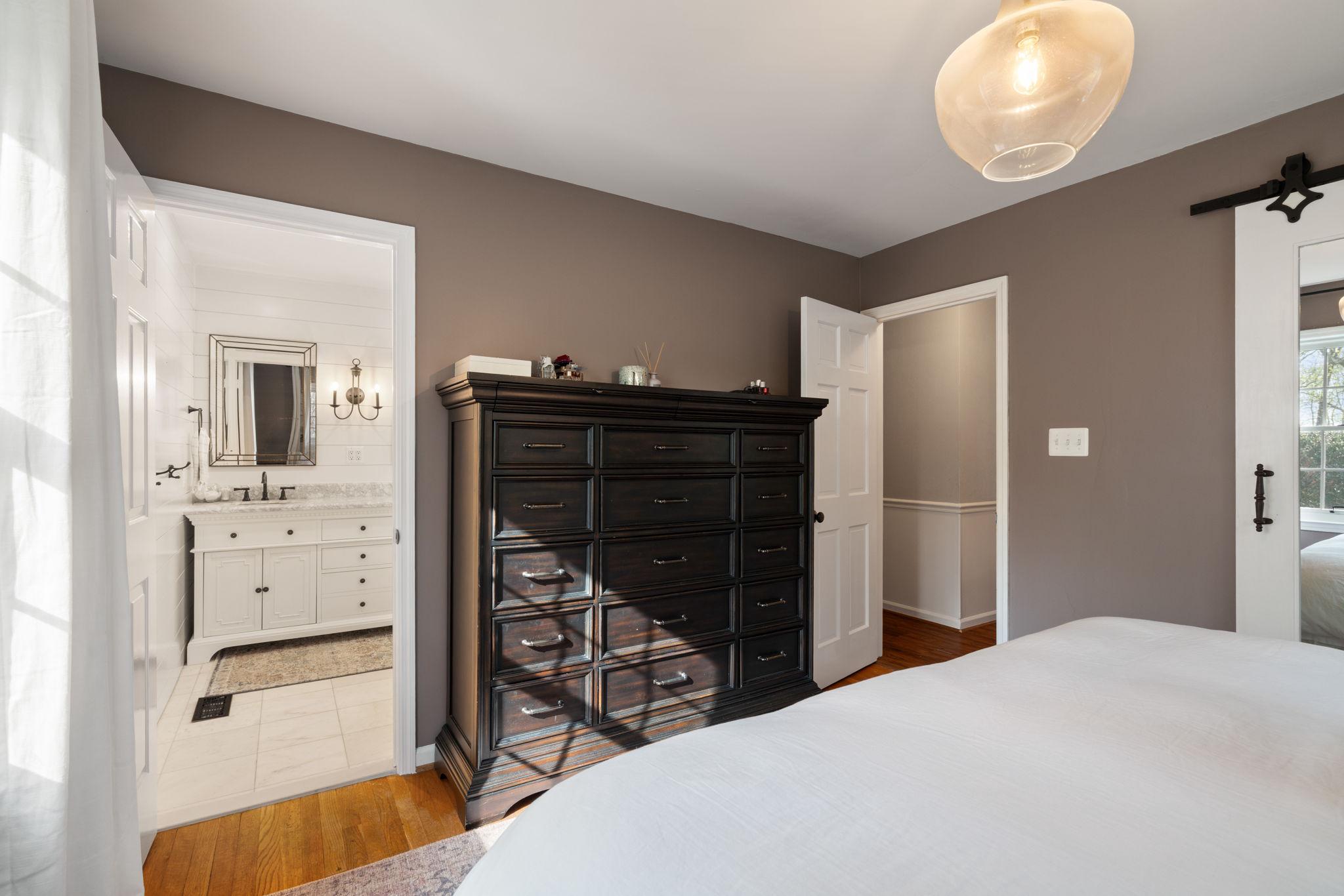 19728 Gleedsville Road Leesburg, VA 20175 - Photo 28 of 61 Primary bedroom