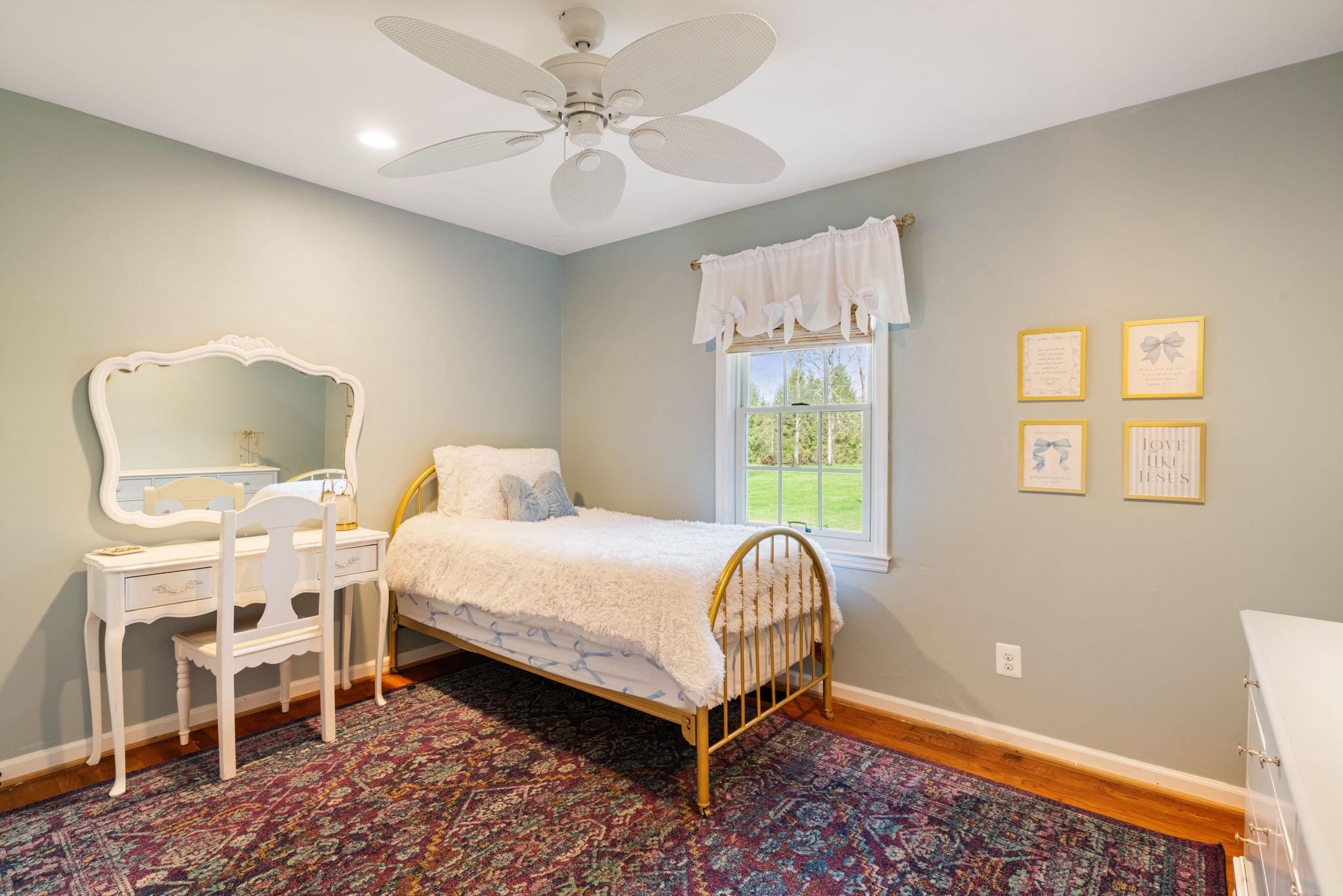 19728 Gleedsville Road Leesburg, VA 20175 - Photo 32 of 61 Third bedroom