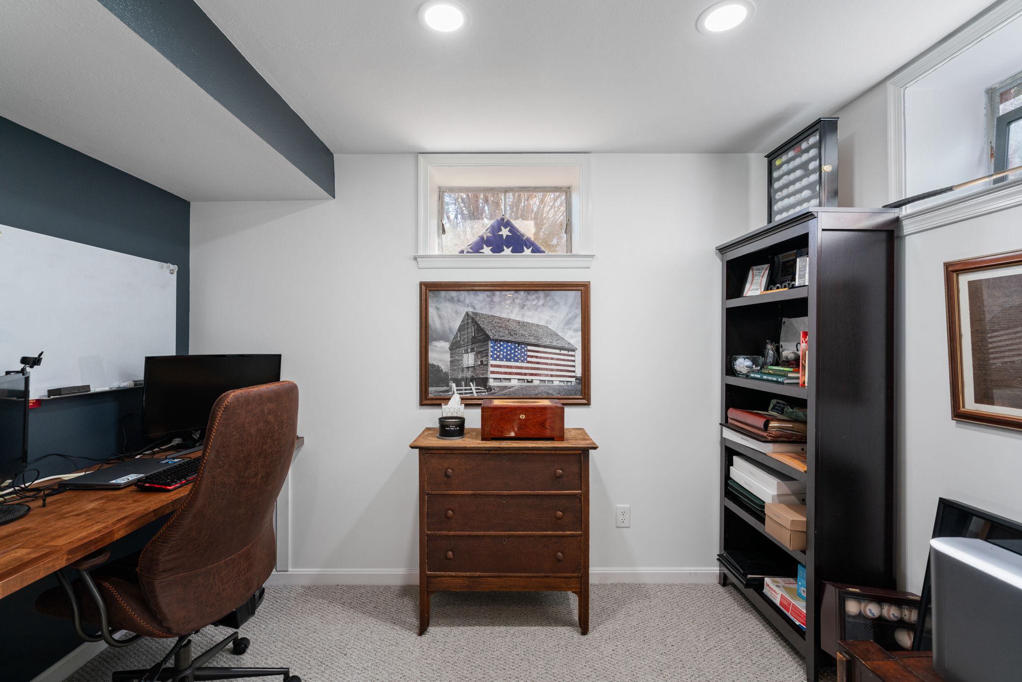 19728 Gleedsville Road Leesburg, VA 20175 - Photo 47 of 61 Cozy office/workspace