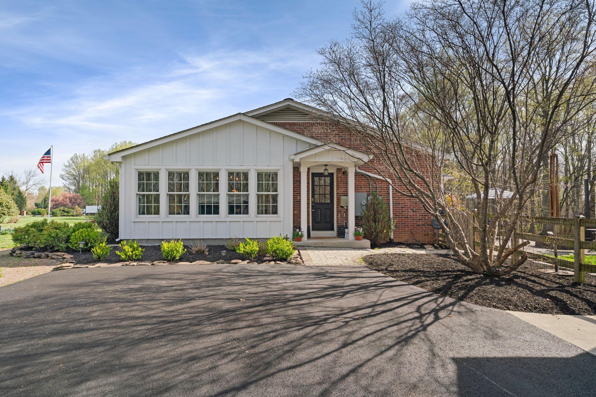 19728 Gleedsville Road Leesburg, VA 20175 - Photo 5 of 61 Side entrance