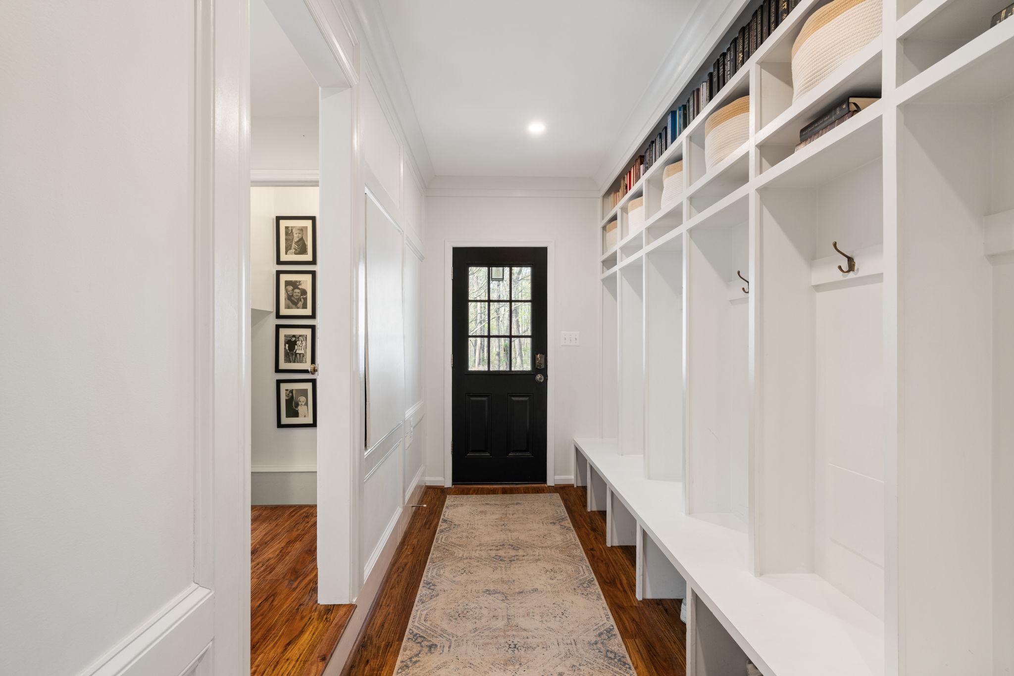 19728 Gleedsville Road Leesburg, VA 20175 - Photo 10 of 61 Side entrance into mud room