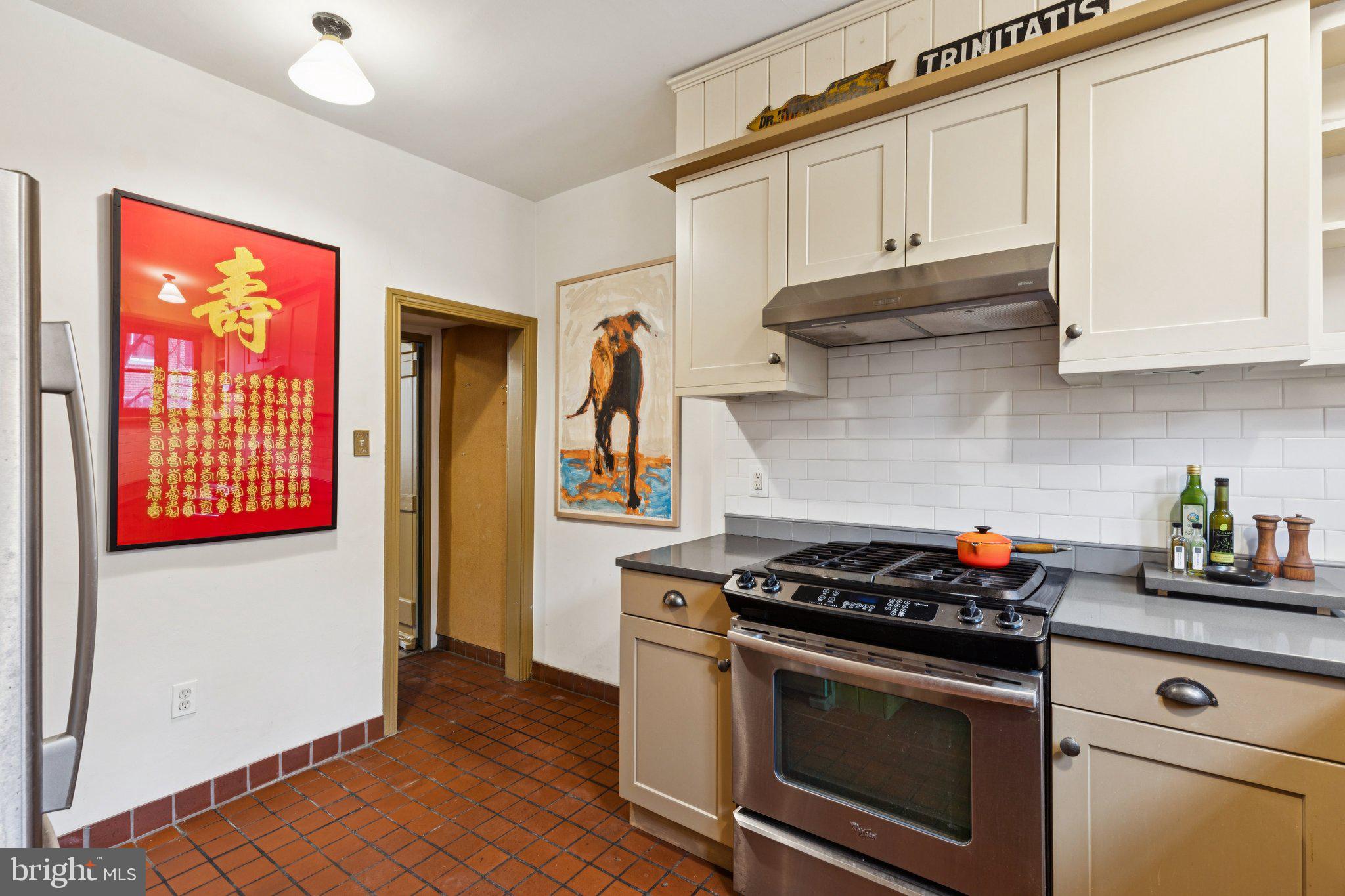 2420 Pine Street Philadelphia, PA 19103 - Photo 12 of 25