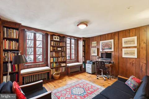 $995,000 | 2420 Pine Street, Philadelphia, PA 19103