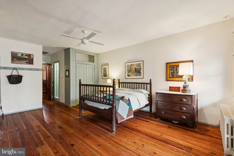 $995,000 | 2420 Pine Street, Philadelphia, PA 19103