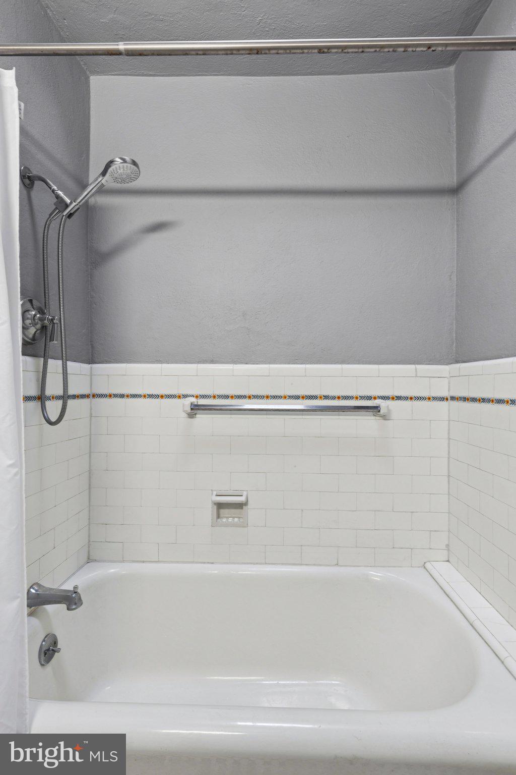 2420 Pine Street Philadelphia, PA 19103 - Photo 20 of 25