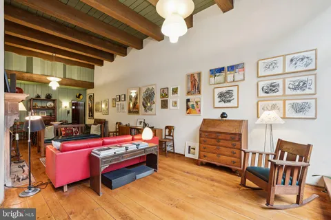 $995,000 | 2420 Pine Street, Philadelphia, PA 19103