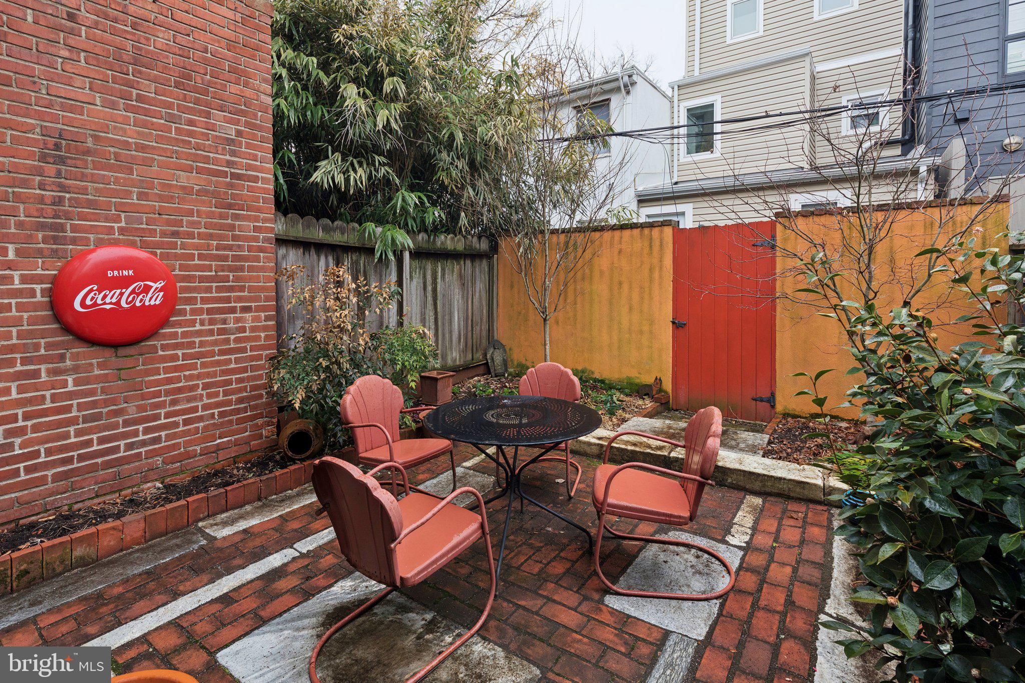 2420 Pine Street Philadelphia, PA 19103 - Photo 9 of 25