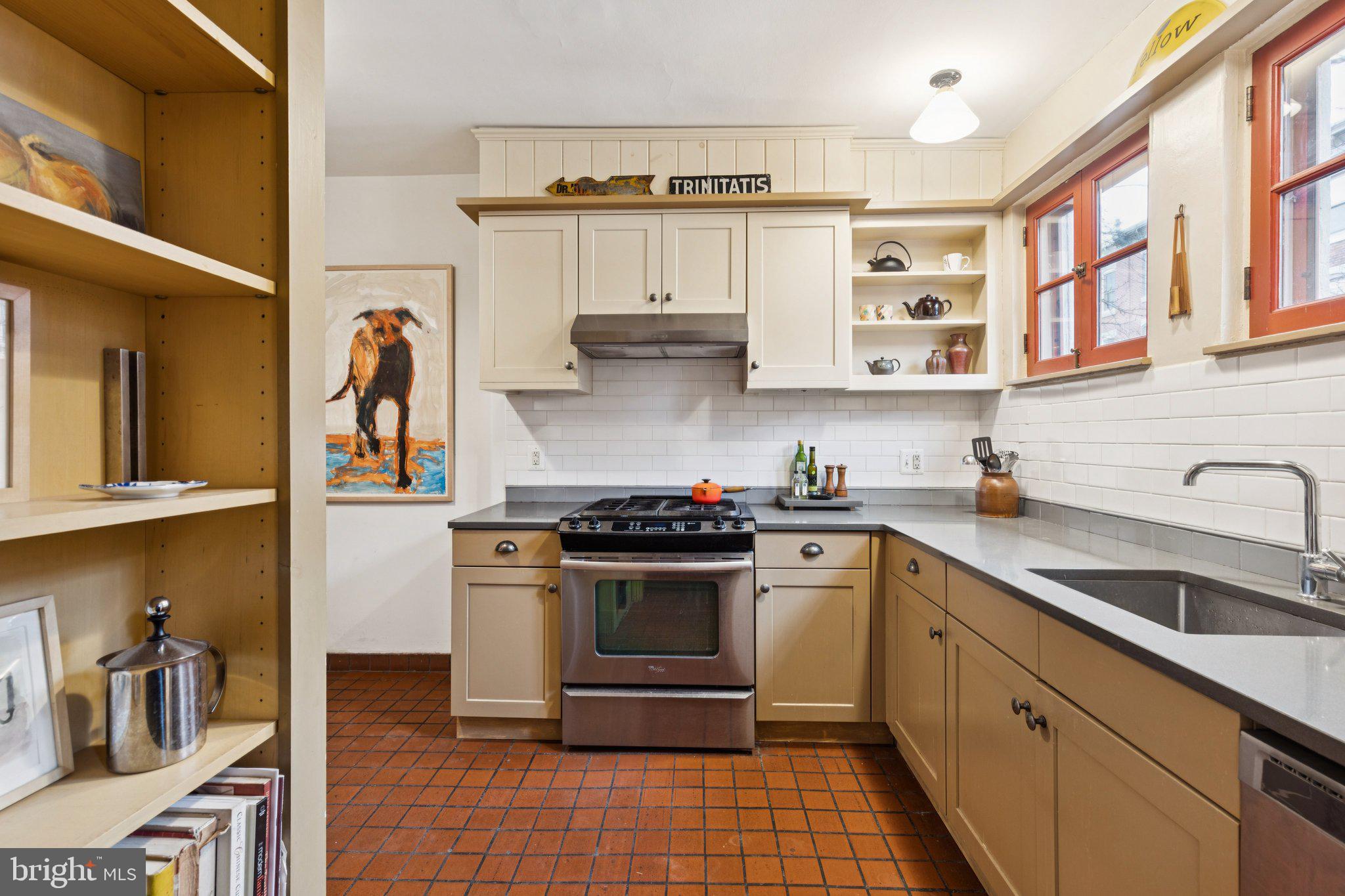 2420 Pine Street Philadelphia, PA 19103 - Photo 10 of 25