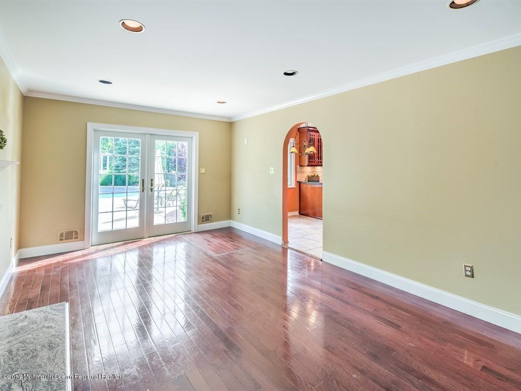 437 Union Hill Road Morganville, NJ 07751 - Photo 10 of 34 007_DEN