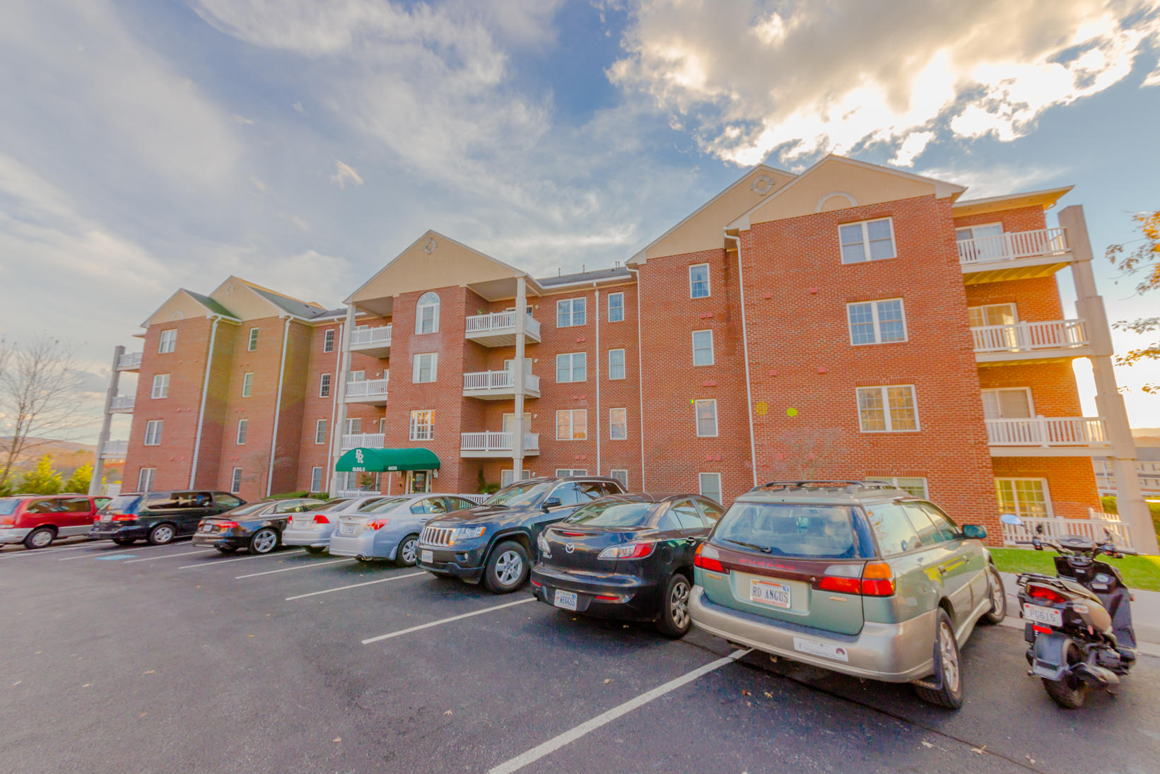 4438 Pheasant Ridge Road, Unit 207 Roanoke, VA 24014 - Photo 3 of 32 IMG_00006