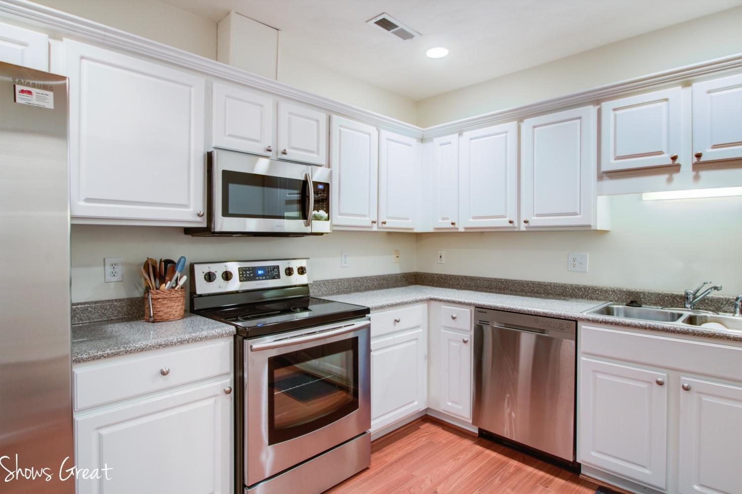 4438 Pheasant Ridge Road, Unit 207 Roanoke, VA 24014 - Photo 10 of 32 192046_565cfcbddaf950.59820436_full