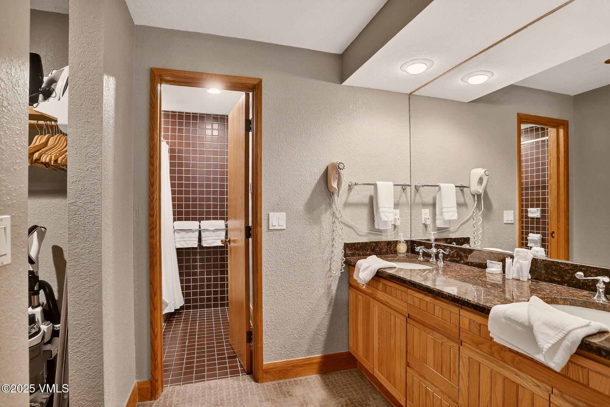 120 Offerson Road, Unit 5160 Beaver Creek, CO 81620 - Photo 14 of 30 a room with view of living room and window