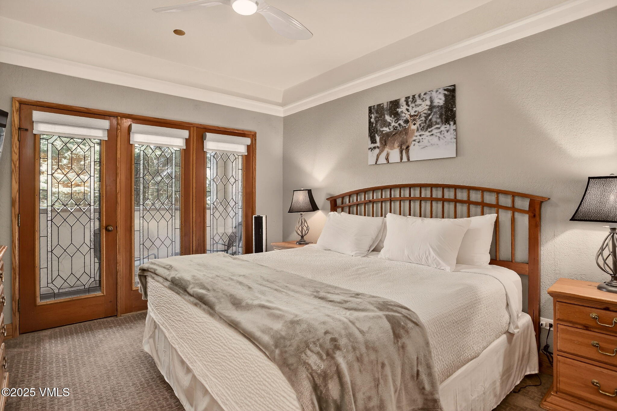 120 Offerson Road, Unit 5160 Beaver Creek, CO 81620 - Photo 15 of 30 a bedroom with a large bed and a large window