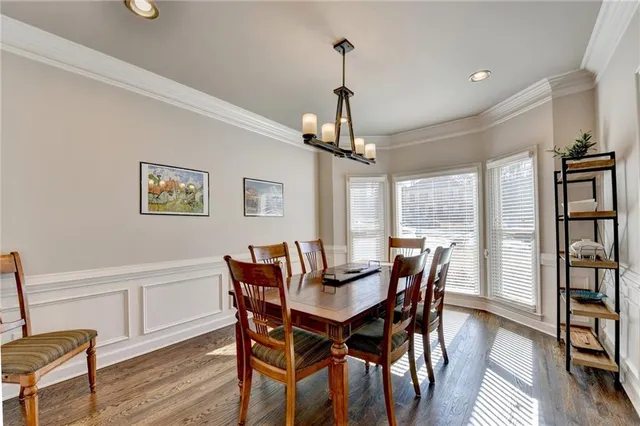 $829,000 | 350 South Satinwood Place, Roswell, GA 30076