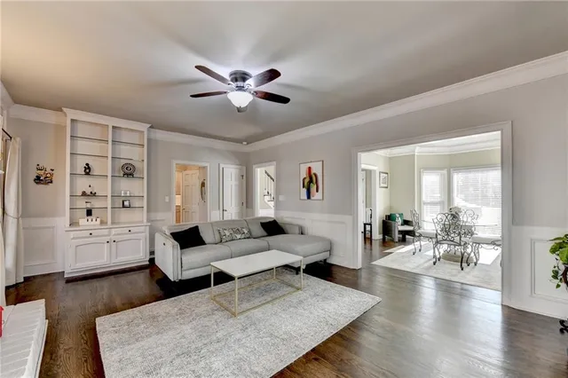 $829,000 | 350 South Satinwood Place, Roswell, GA 30076