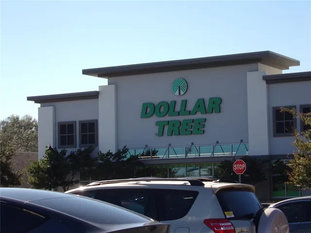 $2,000 | 1401 Blumberg Boulevard, Unit 412, Winter Springs, FL 32708