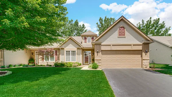 $319,900 | 1368 Mackinaw Place, Schererville, IN 46375