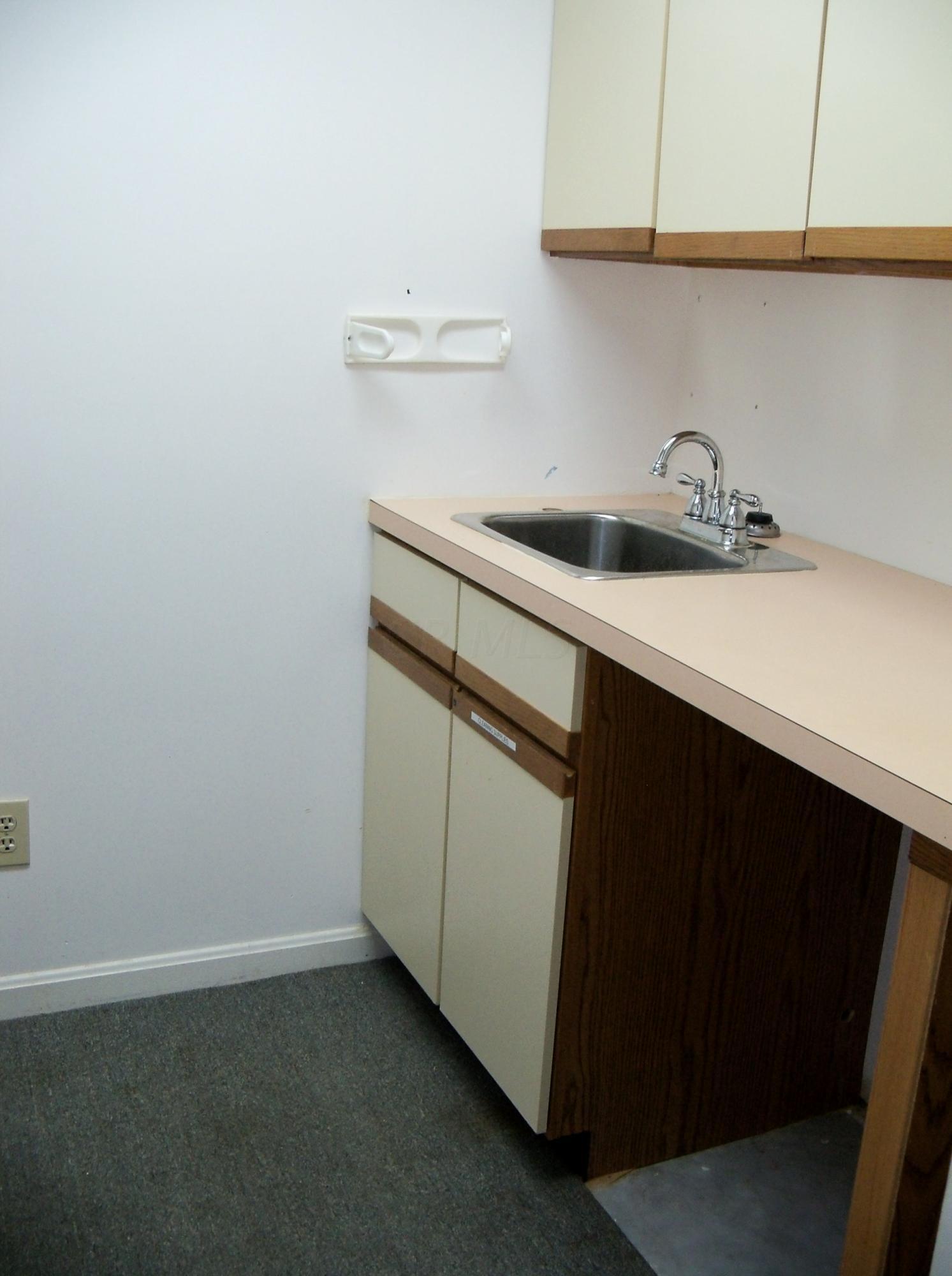 9200 Montgomery Road, Unit 7B Cincinnati, OH 45242 - Photo 10 of 17 100_7788