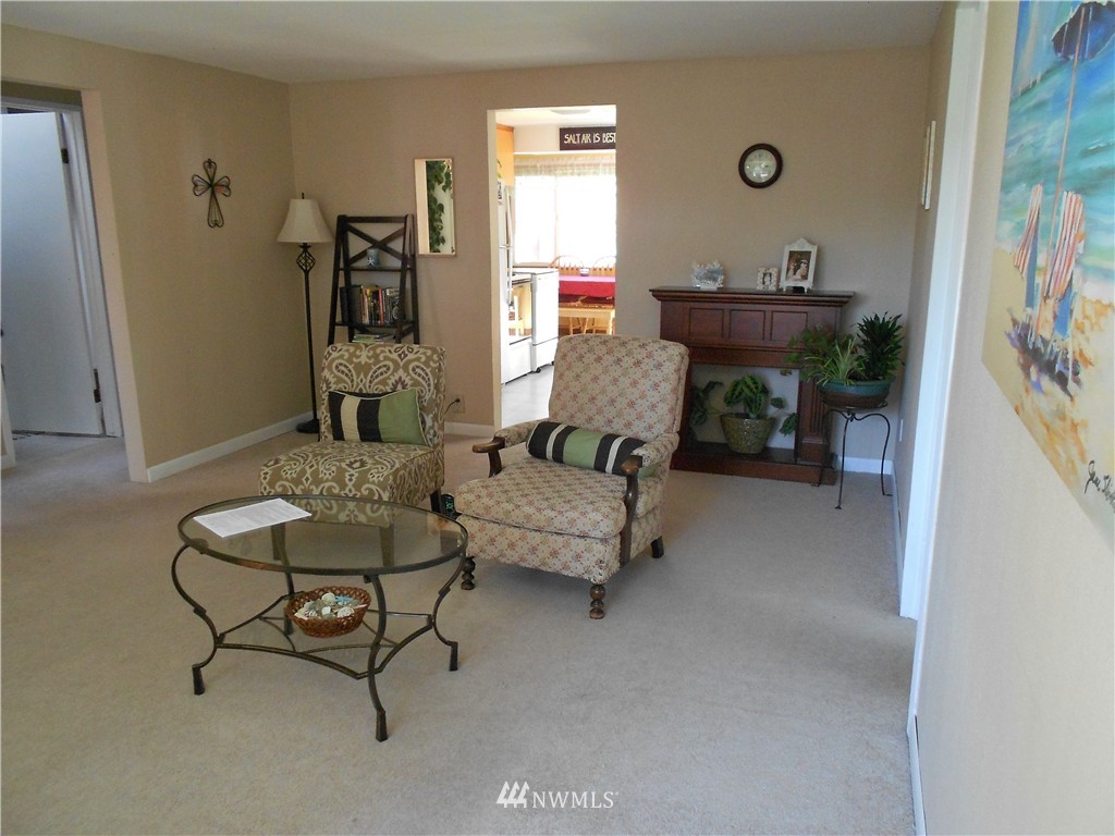 4780 Erlands Point Road Northwest Bremerton, WA 98312 - Photo 3 of 19 Gallery Image 3
