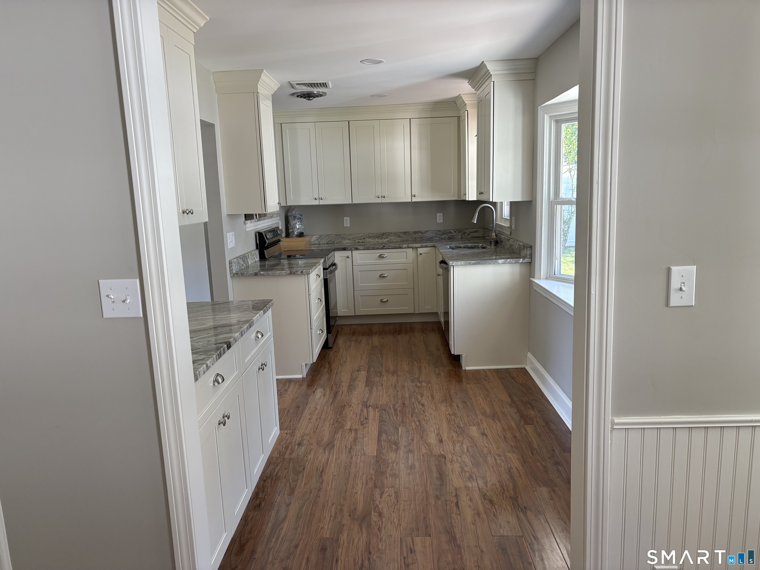 32 Plum Tree Road Plainville, CT 06062 - Photo 12 of 19